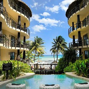 El Taj Oceanfront And Beachside Condo Hotel